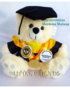Boneka Wisuda Universitas Merdeka Malang (25 cm)